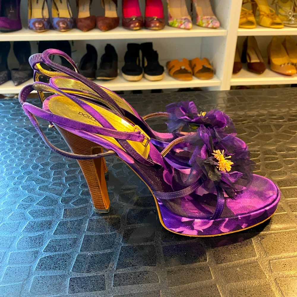 Dolce Gabbana Purple Silk Flower Chiffon Platform Heel Sandals 39.5